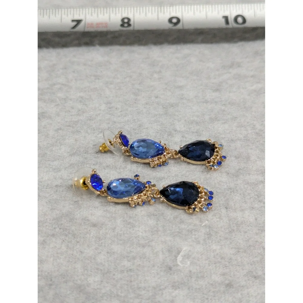 Unbranded sapphire earring